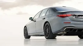 2023-mercedes-amg-s-63-e-performance.webp
