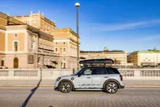 9363-mini-cooper-se-countryman-all4-12-2022-2250px.webp