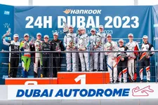 series-24h-dubai-438-bmw-m4-gt4-simpson-mot-2249px.webp