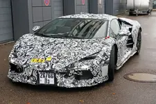 the-2024-lamborghini-aventador-replacing-v12-flagship-supercar-will-debut-q1-2023_5.webp
