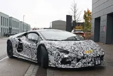 the-2024-lamborghini-aventador-replacing-v12-flagship-supercar-will-debut-q1-2023_21.webp