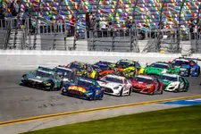mercedes_amg_gt3_rolex_24_at_daytona_group.webp