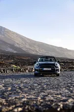 P90493879-mini-cooper-se-convertible-02-2023-999px.webp