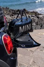 P90493967-mini-cooper-se-convertible-02-2023-999px.webp
