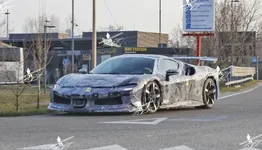 2024-Ferrari-SF90-VS-rear-wing-spyshots-1.webp