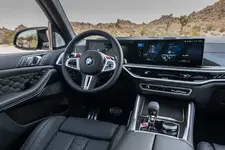 -neue-bmw-x5-m-competition-interior-02-2023-2250px.webp