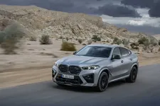 bmw-x6-m-competition-active-driving-02-2023-2250px.webp