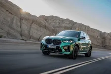 r-neue-bmw-x5-m-competition-dynamic-02-2023-2250px.webp
