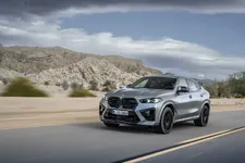 bmw-x6-m-competition-active-driving-02-2023-2250px.webp