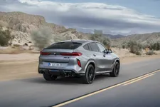 bmw-x6-m-competition-active-driving-02-2023-2250px.webp