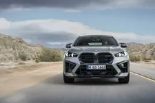 bmw-x6-m-competition-active-driving-02-2023-2250px.webp