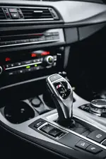 iesel-automatic-gear-selector-free-photo-2210x3312.webp