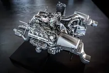 merc-amg-engine-1-0014.webp