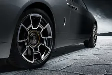 -rolls-royce-black-badge-wraith-black-arrow-2250px.webp