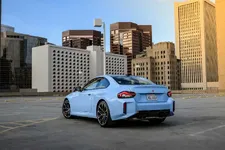 ew-bmw-m2-zandvoort-blau-on-location-static-2250px.webp