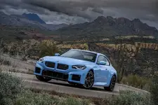 ew-bmw-m2-zandvoort-blau-on-location-static-2250px.webp