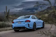 ew-bmw-m2-zandvoort-blau-on-location-static-2250px.webp