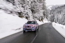 90-the-new-mini-countryman-electric-04-2023-2250px.webp