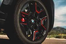 P90499811-the-bmw-xm-label-red-04-2023-2250px.webp