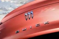 2024-buick-envista-st-105.webp