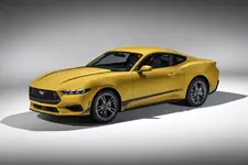 Mustang_Yellow_Splash.webp