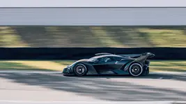 06 BUGATTI_Bolide-Prototype.webp
