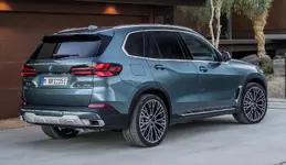 2023-bmw-x5-facelift10-scaled-e1675831432571.webp