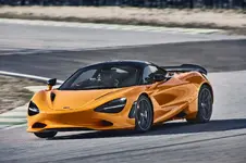 14916-McLaren750SCoup.webp