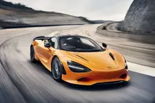 14917-McLaren750SCoup.webp