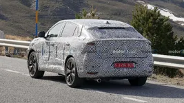 renault-austral-coupe-rear-view-spy-photo.webp