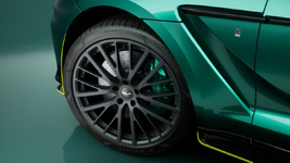 Aston Martin DBX707 AMR23 Edition_04.webp