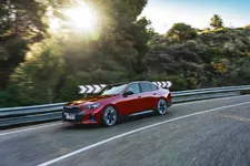 3-the-new-bmw-i5-m60-xdrive-driving-05-2023-2250px.webp