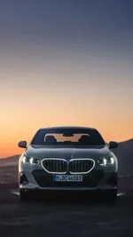 6-the-new-bmw-i5-edrive40-still-shot-05-2023-843px.webp