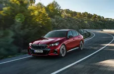 1-the-new-bmw-i5-m60-xdrive-driving-05-2023-2291px.webp