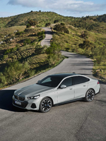 -the-new-bmw-i5-edrive40-still-shot-05-2023-1125px.webp