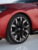 5-m60-xdrive-in-the-studio-close-up-05-2023-1125px.webp