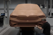 w-bmw-5-series-sedan-design-process-05-2023-2250px.webp