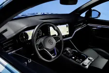 DB2023AU00077_large.webp