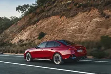 0-the-new-bmw-i5-m60-xdrive-driving-05-2023-2250px.webp