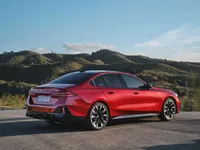 he-new-bmw-i5-m60-xdrive-still-shot-05-2023-1999px.webp
