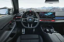 -the-new-bmw-i5-m60-xdrive-interior-05-2023-2250px.webp