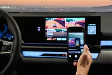 nsole-in-car-gaming-in-the-new-bmw-5-series-2249px.webp