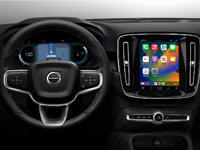 313120_Volvo_XC40_Recharge_-_Navigation_on_driver_display_with_Apple_CarPlay_home.webp