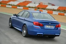 bmw_m5_rearaction_0.webp
