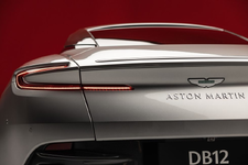 2024-aston-martin-db12-115-646e1d5fd9938 (1).webp