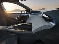 PEUGEOT_E_3008_2306STYP_005.webp