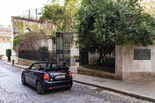 90507215-mini-cooper-se-convertible-06-2023-2250px.webp