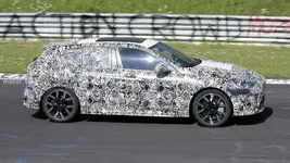 bmw-1-series-facelift-new-spy-photo.webp