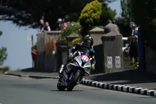 -motorrad-motorsport-iomtt-burrows-engineer-2250px.webp