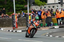 -motorrad-motorsport-iomtt-apero-dominic-he-2250px.webp